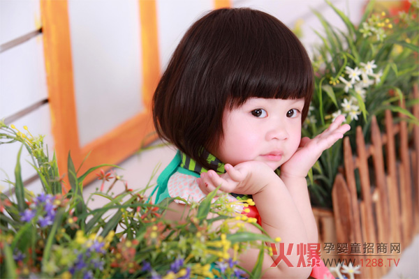 ��ͯ�zӰƷ�ơ�������ͯȤ��ɞ�2012���Ї�(gu��)��ͯƷ�ư�?g��u)?qi��ng)