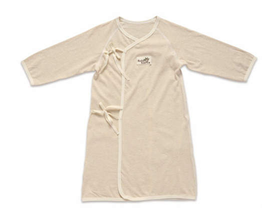 本色源系帶和長袍