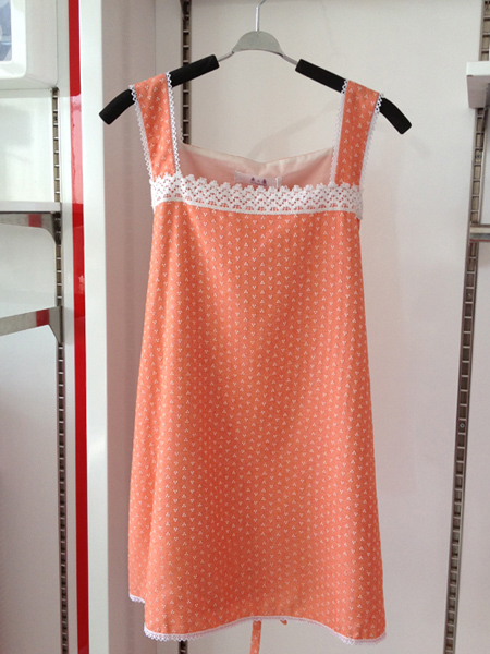 ��+����ݗ����\��ɫ