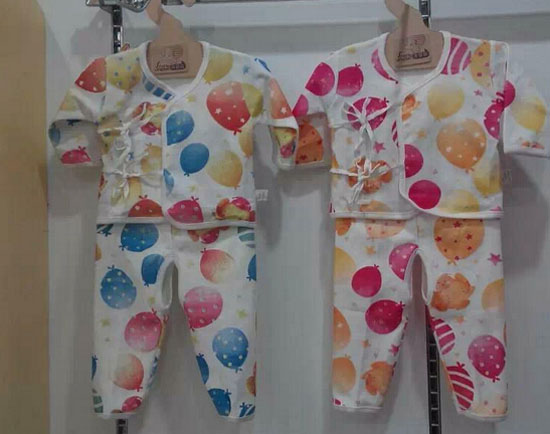 圣嬰島多彩水果兒童內(nèi)衣套裝圓領(lǐng)