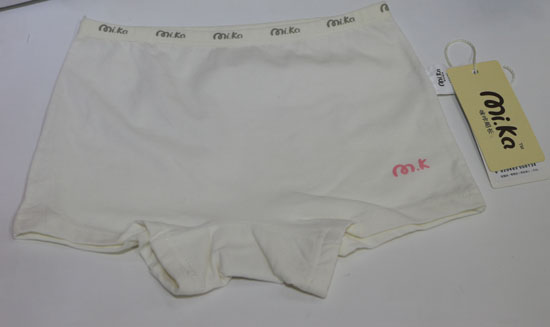 ơơС�~(y��)�y�x��Ůͯ������(n��i)ѝ��ɫ