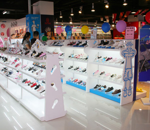 �糿��ͯ��Ʒ���u�����չʾ