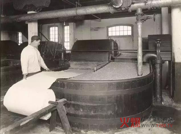 ����ѝ�����l(w��i)�����u(m��i)��180�|��Ԫ ��������A(y��ng)���c������Ѫ��(zh��n)