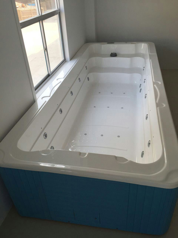  ͯ��������Ӿ���{ɫ