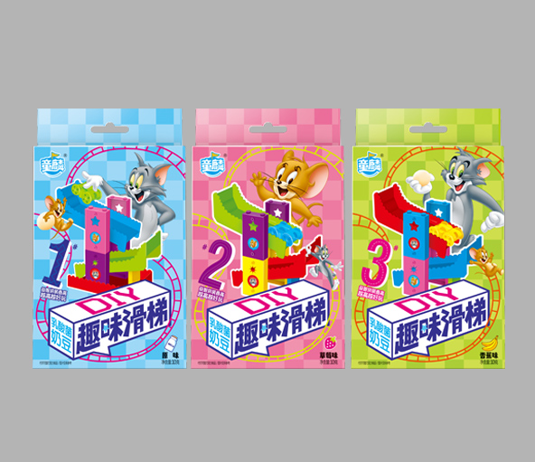 趣味滑梯.jpg 趣味滑梯.jpg