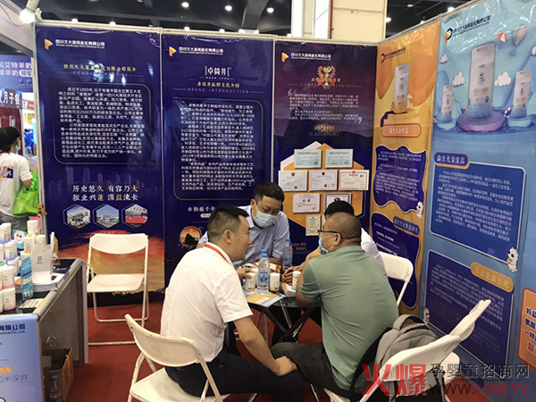 �v����׿Ͳ������Ԫ�}���ǽ��������R��ĸ���Ј�ȫ�հף�����ʳƷ���L(f��ng)����