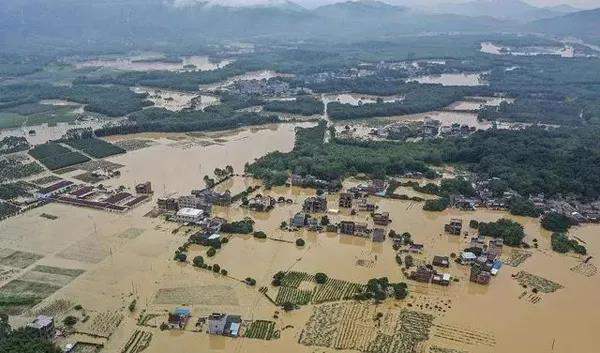 �YԮ���������˕r(sh��)�D�����������ʳƷ���Ї���ͯ��������(hu��)��ٛ(z��ng)���Y30���f