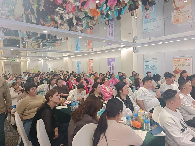 朵小西特膳飲經(jīng)營研習(xí)課堂 (4).jpg 朵小西特膳飲經(jīng)營研習(xí)課堂 (4).jpg