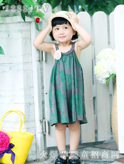 �c��Ư��Ůͯ��