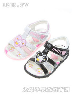 ͯԒ������ɫŮ���r�Л�Ь