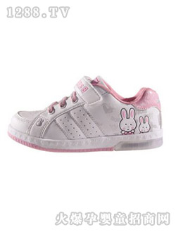 �͵����e�\(y��n)��(d��ng)ͯЬ��ɫ�ÈD��