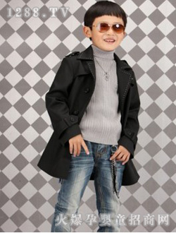 �������ɫ�L���L��