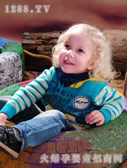 �SСѾ�{(l��n)ɫŮͯ�b