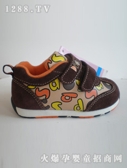 ��؈֮��(m��ng)��ɫ�r(sh��)����ͯЬ