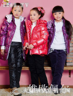 �S�W�堖Ůͯ��q��