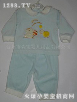 ɭ���냺��ɫ����