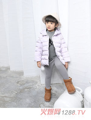 ���c(di��n)�neͯ��Ů���������yɫ���\