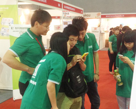 ����չ1288TV�𱬾W(w��ng)���S�a�߼������M�I(l��ng)ȡ�G��һƿ